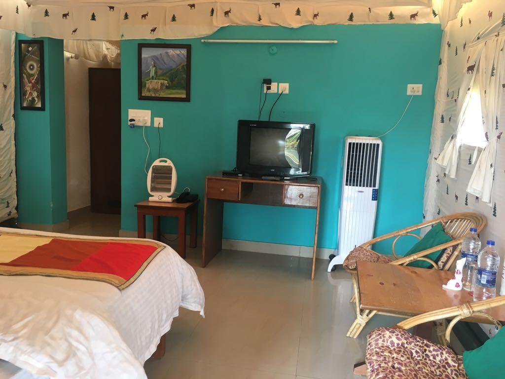 Tatva Bir Tents And Hotel Kangar Exteriör bild